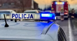 Pijany i bez uprawnień wjechał do rowu. „Wydmuchał