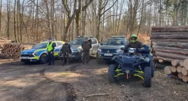 Policjanci i leśnicy kontra quady i kłusowinicy
