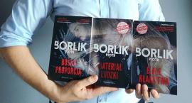 Tuchomie miejscem akcji kryminału Piotra Borlika