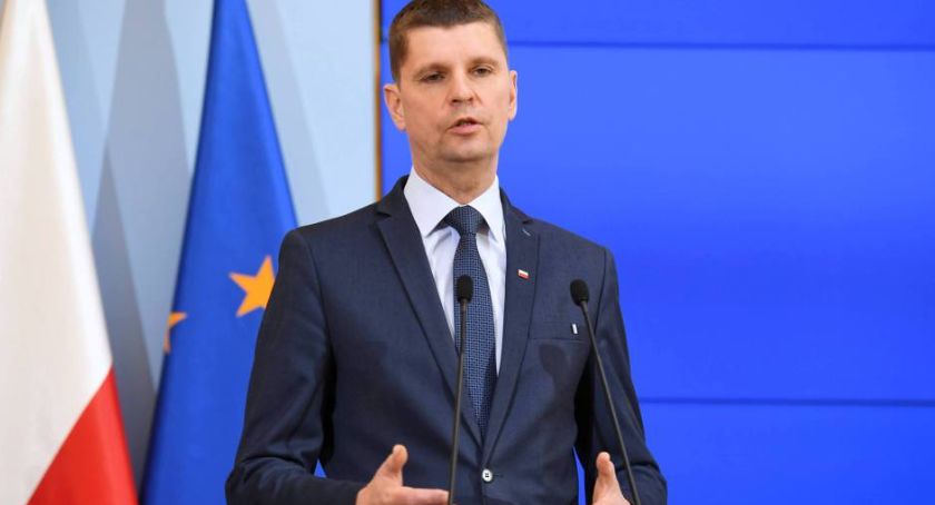 Minister edukacji: nie będzie unieważnienia matur z polskiego w całym kraju