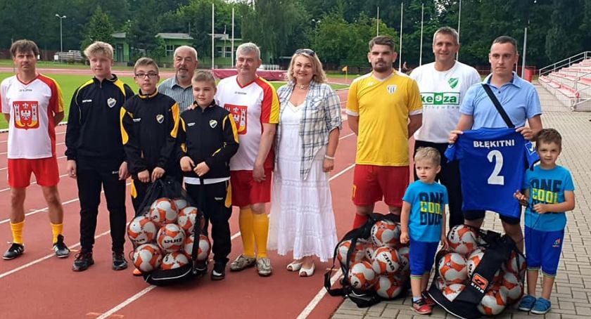 Kluby piłkarskie dostały nowe piłki