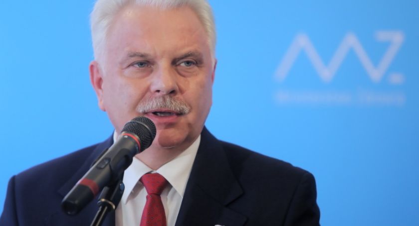 Kraska: pod koniec sierpnia będzie decyzja o powrocie do szkół