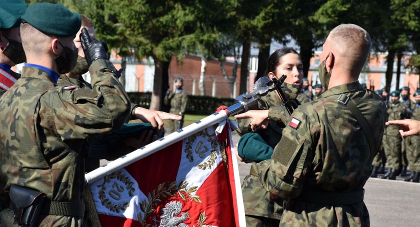 Absolwenci kościeleckiej mundurówki złożyli przysięgę wojskową