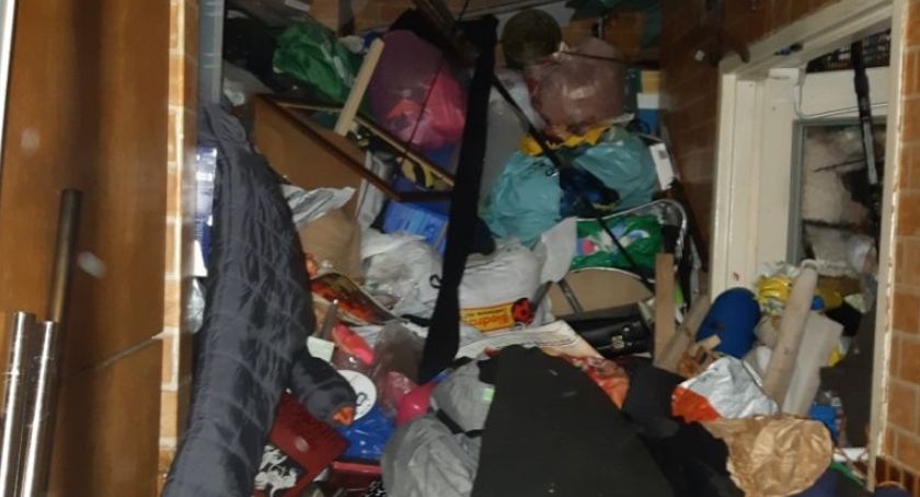 Był agresywny, uniemożliwiał służbom przeprowadzenie działań