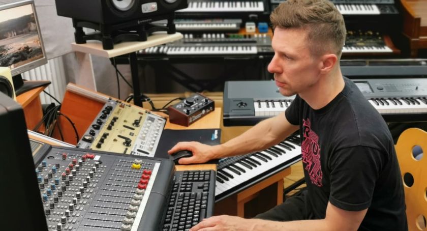 Chatbotowe Elektrofony z okazji Międzynarodowego Dnia Muzyki