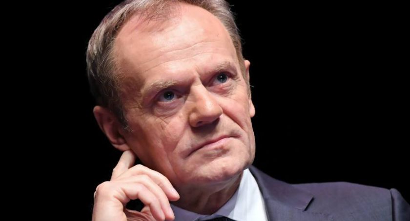 Tusk: nikt nie był w pełni zadowolony z kompromisu, ale on chronił Polaków przed aborcyjną wojną domową