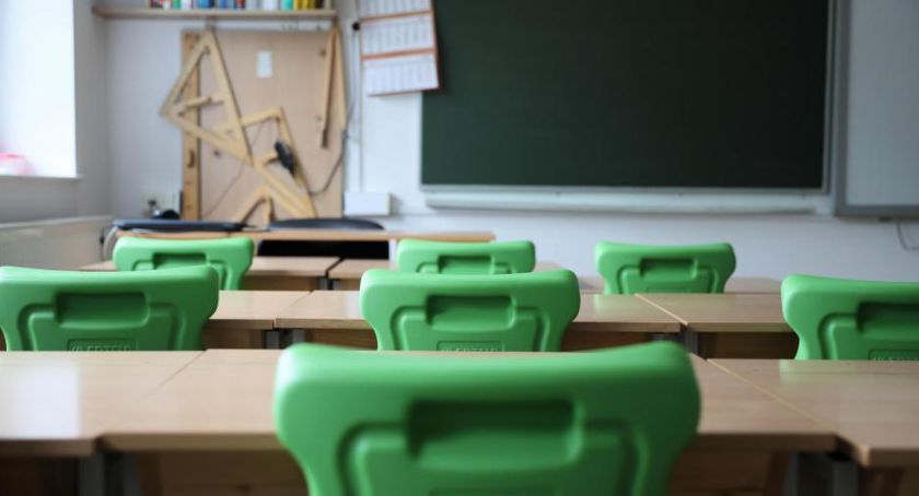 Od poniedziałku do 29 listopada zdalna nauka w szkołach