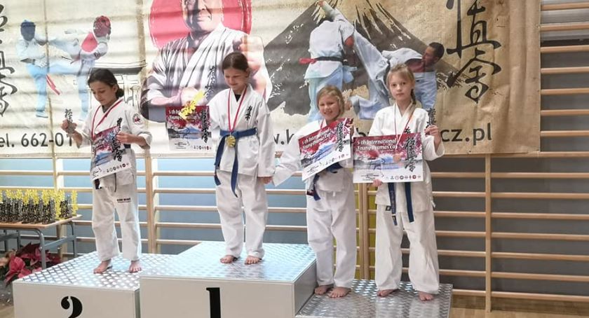 Karatecy z kolejnymi medalami