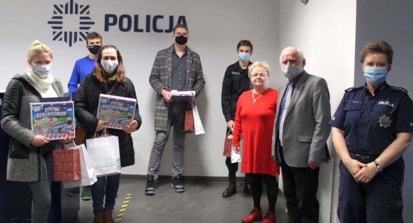 Najlepsi w quizie o prawach człowieka i handlu ludźmi