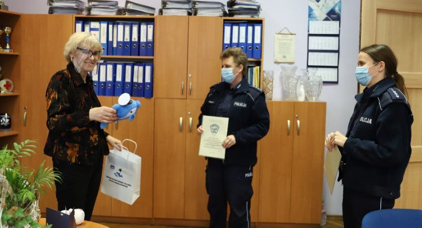 Podziękowania dla policjantek za aktywność profilaktyczną