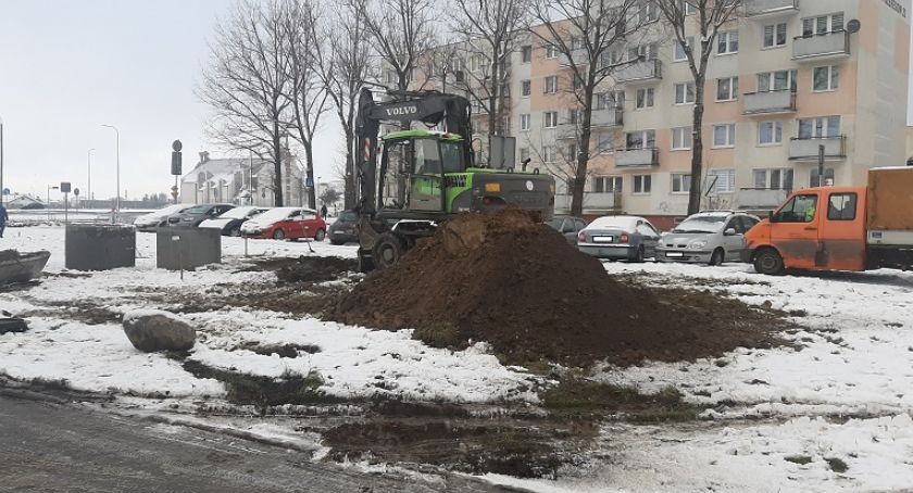Ruszyła budowa nowego parkingu na os. Rąbin