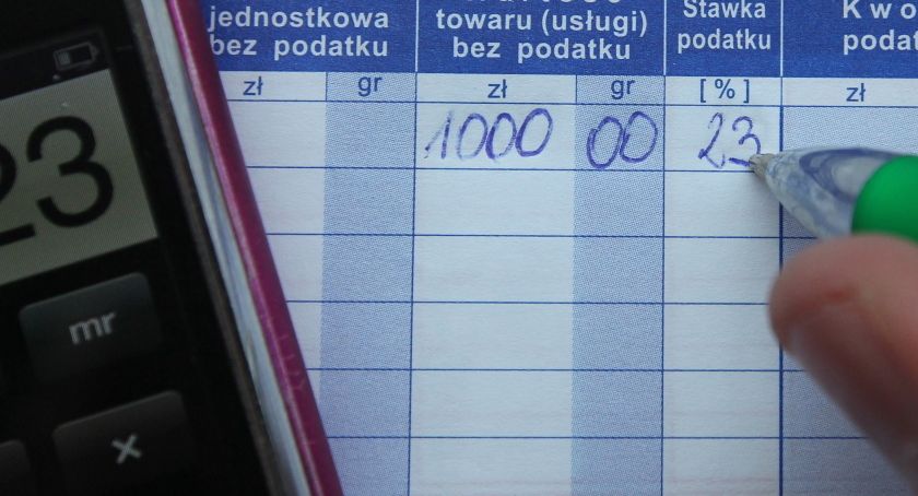 Badanie: ponad jedna trzecia firm wystawia miesięcznie mniej faktur niż przed Covid-19