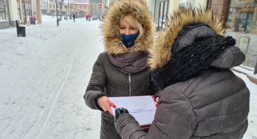 Zbierali podpisy pod likwidacją abonamentu RTV i TVP Info