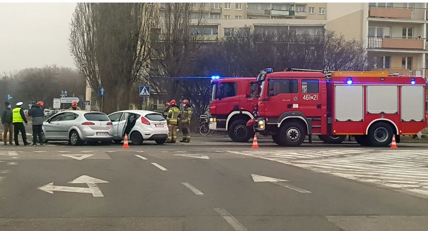 Kolizja aut na os. Rąbin