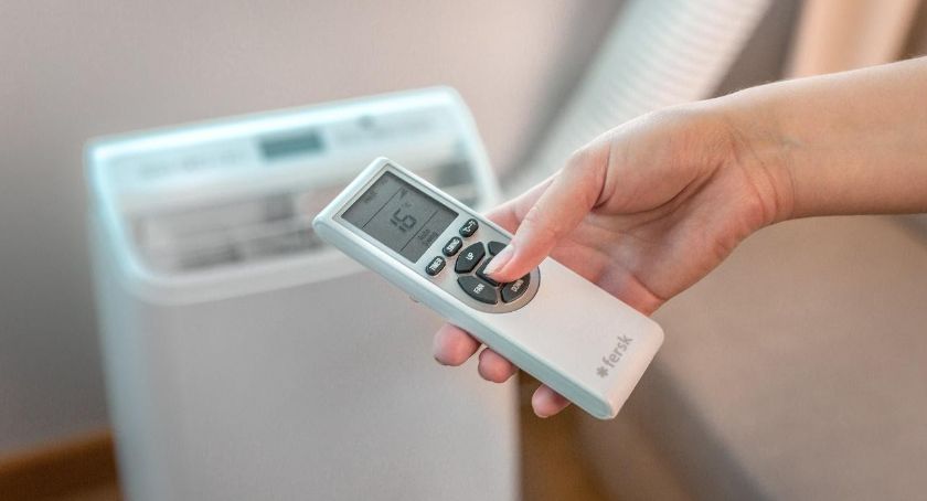 Klimatyzator przenośny – czy warto kupić wiosną?