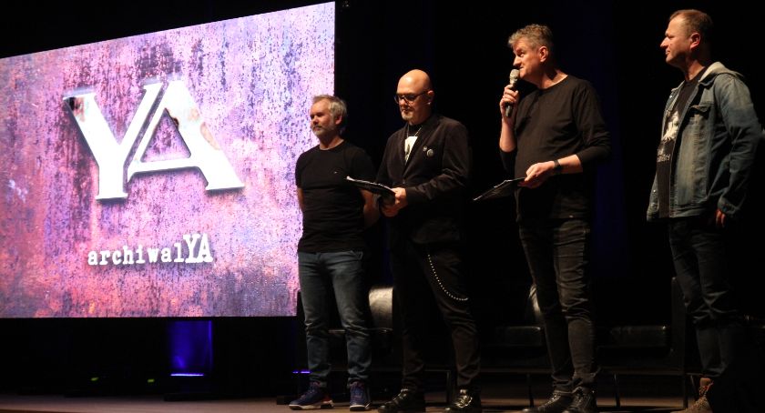 Twarzą w twarz z zespołem YA
