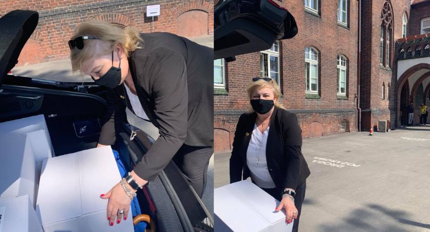 Ponad 650 tys. maseczek dla powiatu