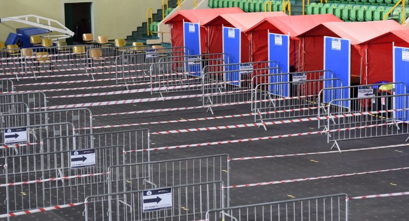Rozpoczęła się rejestracja na szczepienia w hali