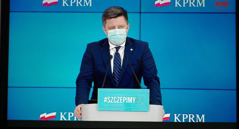 Dworczyk: wszyscy pełnoletni Polacy od niedzieli mogą rejestrować na szczepienie przeciw COVID-19