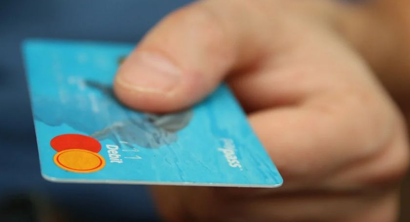 Zgubna praktyka to żniwa dla złodzieja