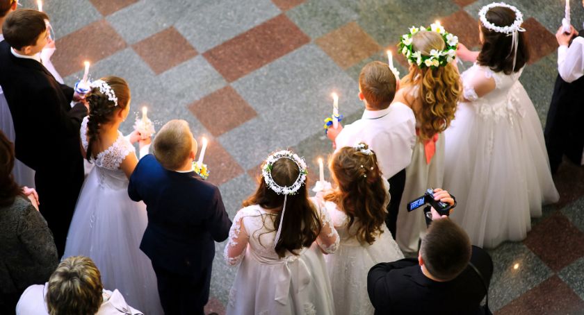 Zaproszenia na Komunię Świętą – jakie wybrać?
