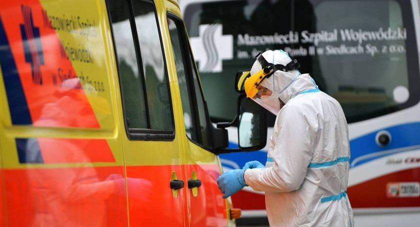 MZ: 664 nowe zakażenia koronawirusem, zmarło 128 osób z COVID-19