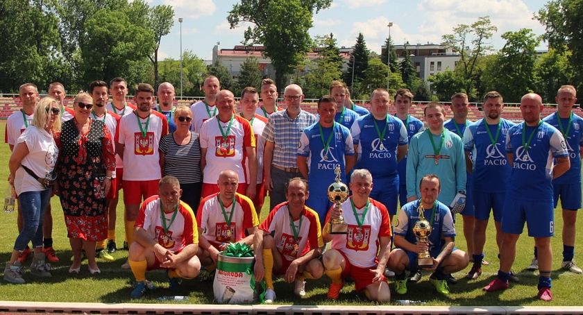 Samorządowcy lepsi od drużyny Mieszkańców