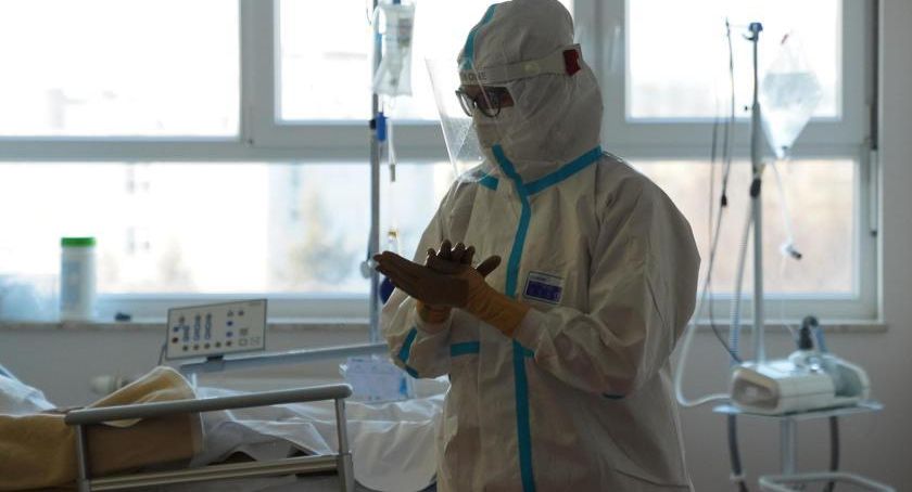 Ministerstwo Zdrowia: 194 nowe zakażenia koronawirusem; 8 osób z COVID-19 zmarło