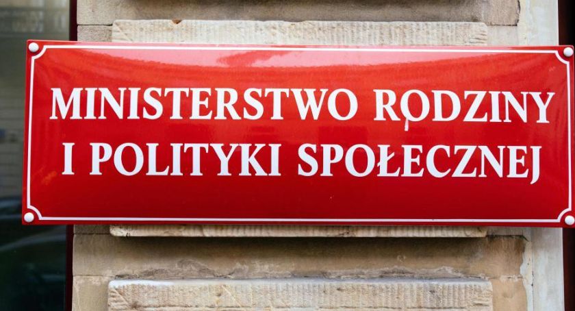 MRiPS: od 1 lipca rodzice mogą składać online wnioski o 