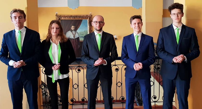 Debatanci z Kaspra znowu wygrywają!