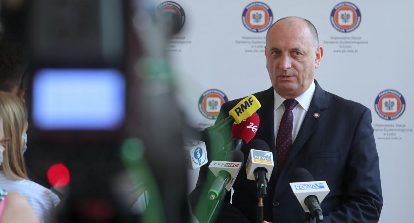 GIS: mogą być wprowadzone zasady, aby nie było ryzyka powodowanego przez osoby niezaszczepione
