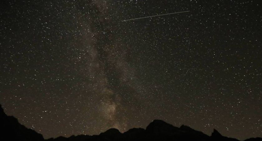 W nocy maksimum Perseidów; w godzinę można dostrzec nawet ponad 100 spadających gwiazd