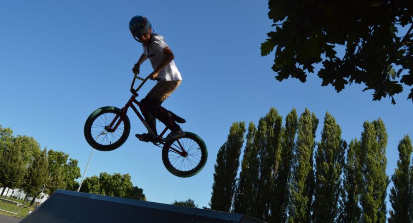 Rywalizowali na rowerach BMX