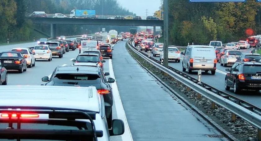Policjanci apelują o ostrożność w ostatni weekend wakacji
