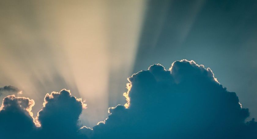 Synoptyk IMGW: prawie cały dzień ładna pogoda; pod wieczór na zachodzie burze i deszcz