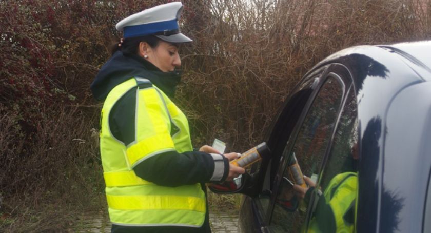 Policja apeluje – bądź trzeźwy na drodze!