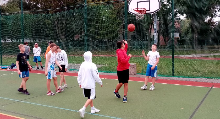 Rozegrano turniej koszykówki ulicznej
