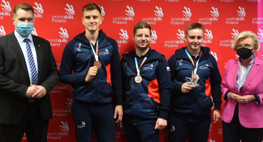 Polacy z trzema medalami w prestiżowym konkursie promującym edukację zawodową EuroSkills 2021