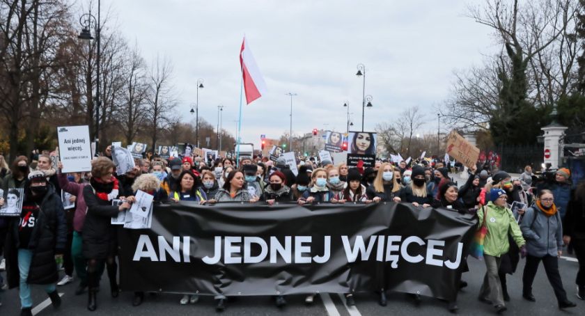 Warszawa: rozpoczął się protest pod hasłem 
