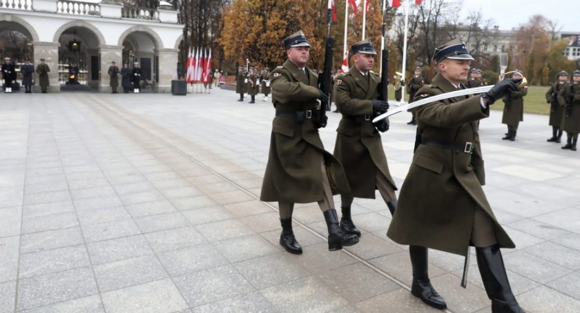 Obchody Święta Niepodległości; w Warszawie Marsz Niepodległości
