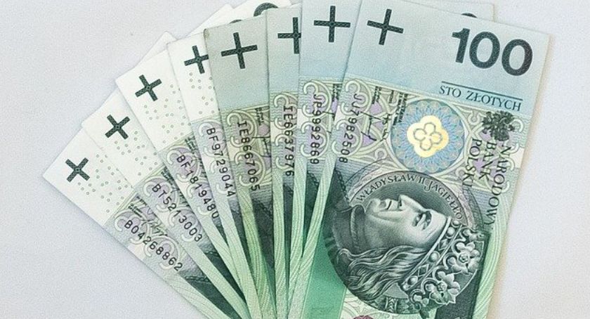 Zastanawiasz się nad kredytem gotówkowym? Sprawdź na co zwrócić uwagę!