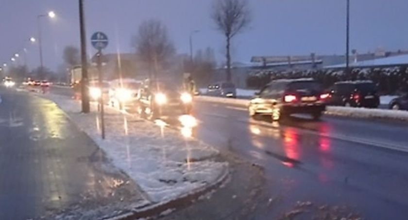 Uwaga na drogach może być ślisko!