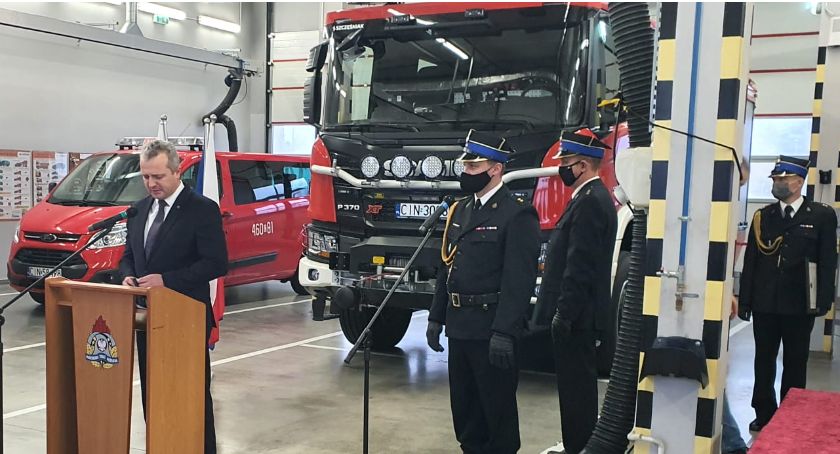 Straż pożarna dostała nowy wóz ratowniczo-gaśniczy