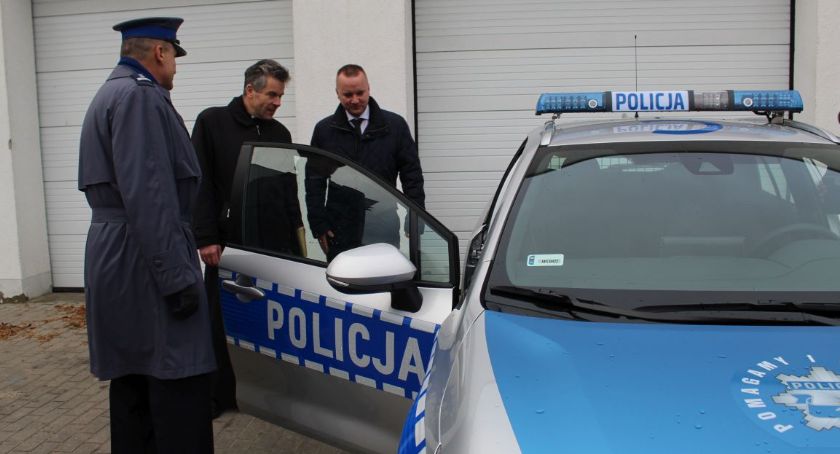 Nowa oznakowana toyota dla gniewkowskich policjantów