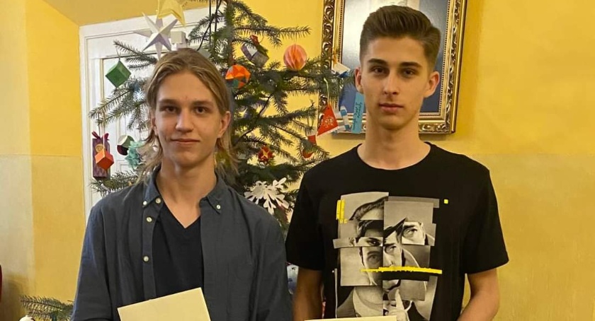 Stypendium Prezesa Rady Ministrów dla  II LO