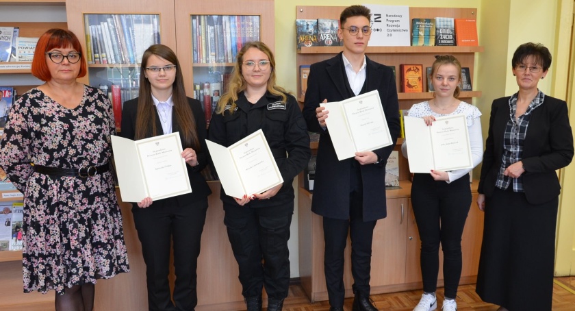 Stypendyści Premiera z Chemika