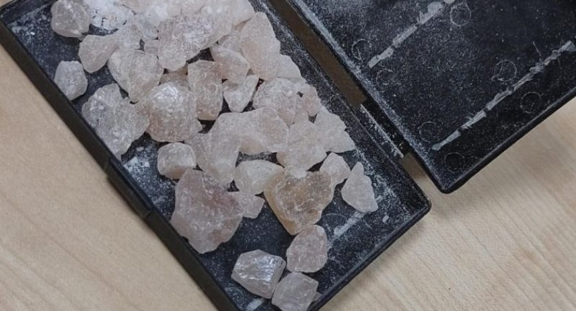 Dopalacze pod postacią kryształków