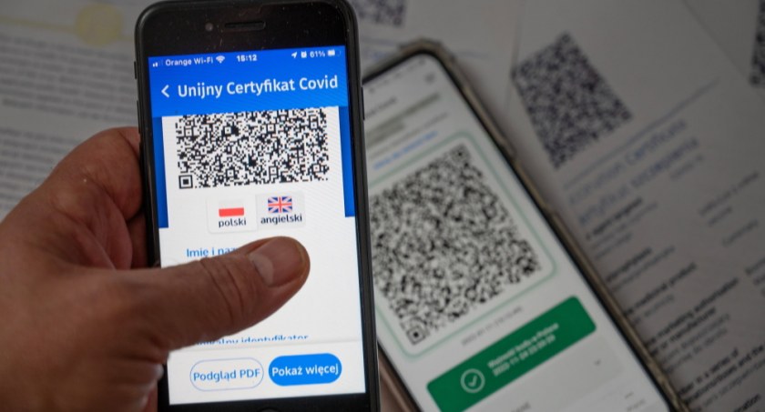 Od 1 lutego ważność certyfikatów covidowych skrócona do 9 miesięcy
