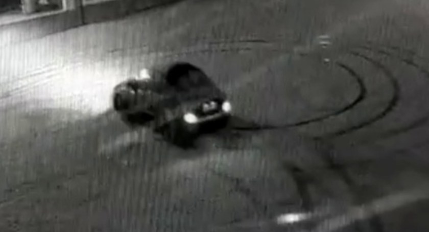 Kręcili niebezpieczne manewry przed Mysią Wieżą