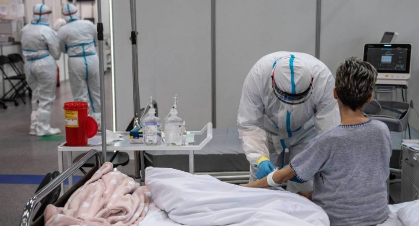 Ministerstwo Zdrowia: 23 990 zakażeń koronawirusem; zmarły 304 osoby z COVID-19